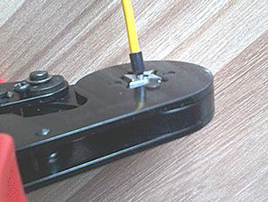 Правильное подключение автомата в щитке: инструкция и какие ошибки точно нужно не допускать